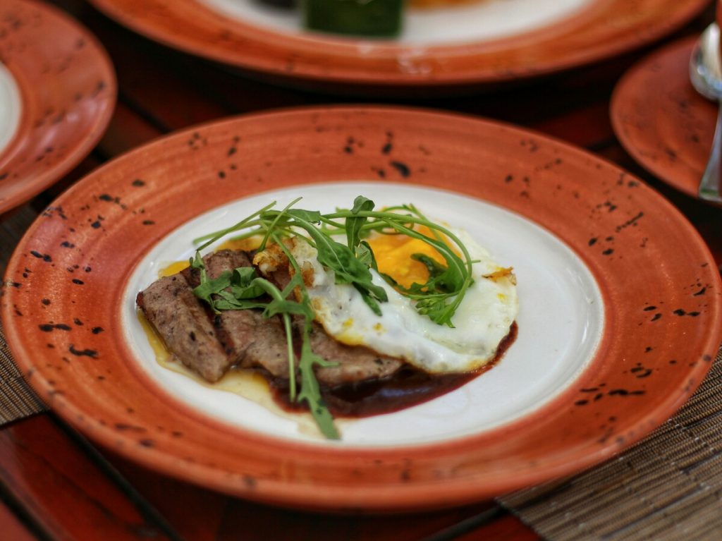 jajanbeken layang layang restaurant