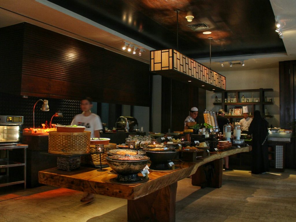 jajanbeken layang layang restaurant five star hotel
