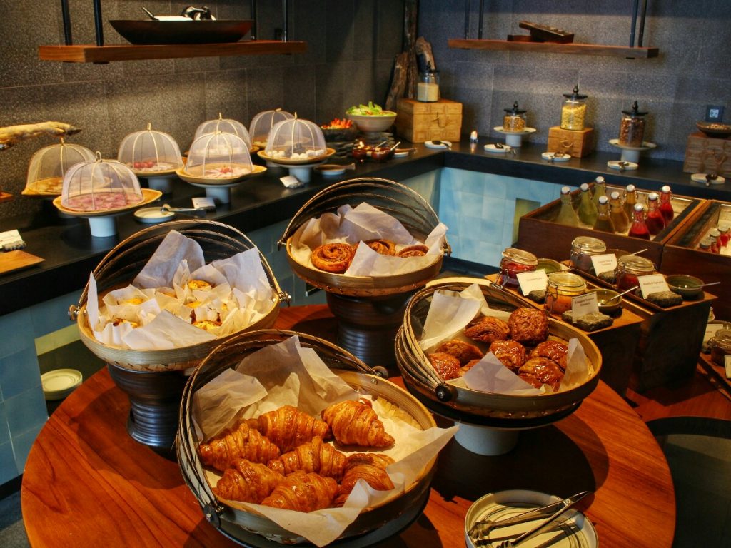 jajanbeken rocka six senses food