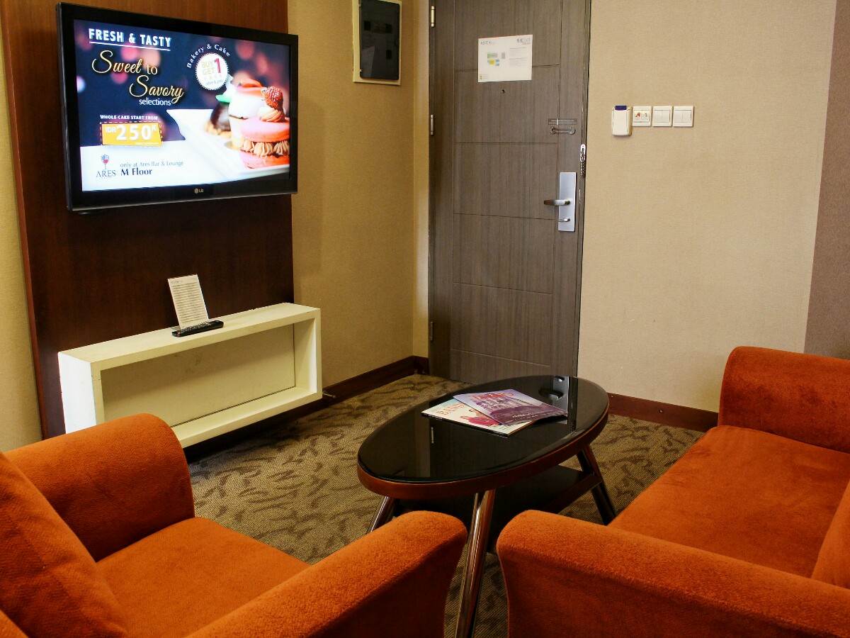 jajanbeken aston pluit hotel