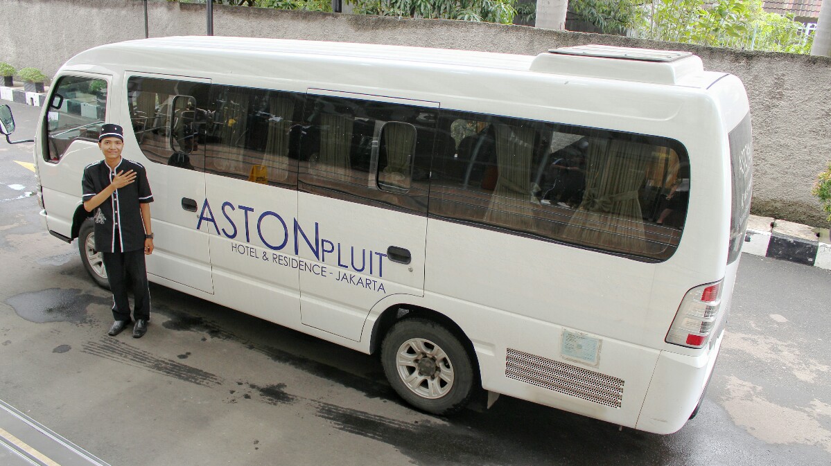 jajanbeken aston pluit