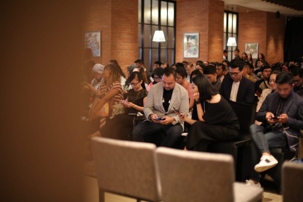 jajanbeken astrid suryatenggara hootsuite