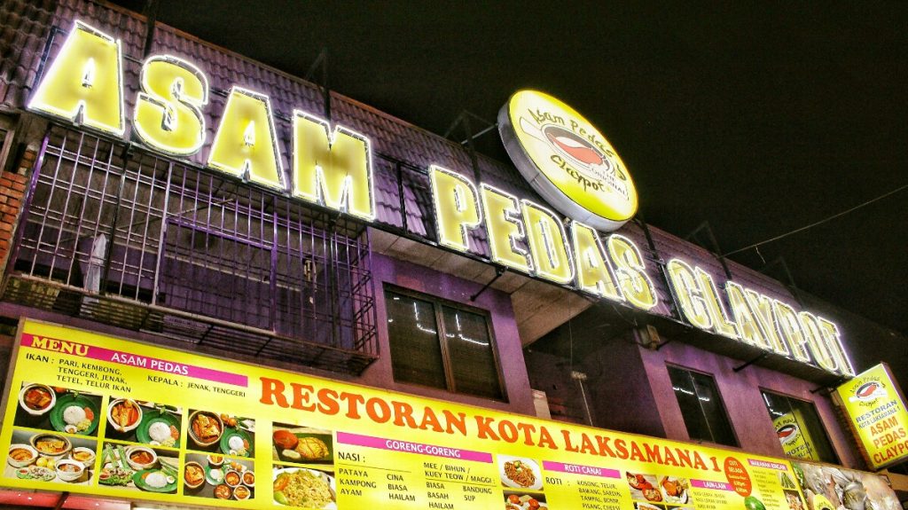 jajanbeken malaka food destination