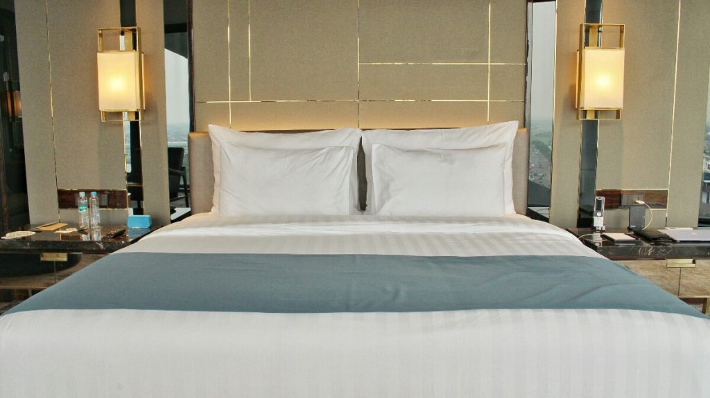 jajanbeken hotel terdekat ice bsd