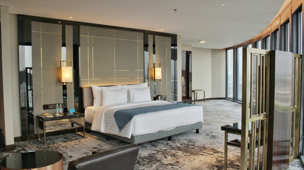 jajanbeken hotel terdekat sms