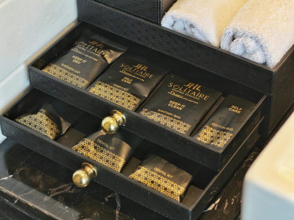 jajanbeken jhl solitaire room