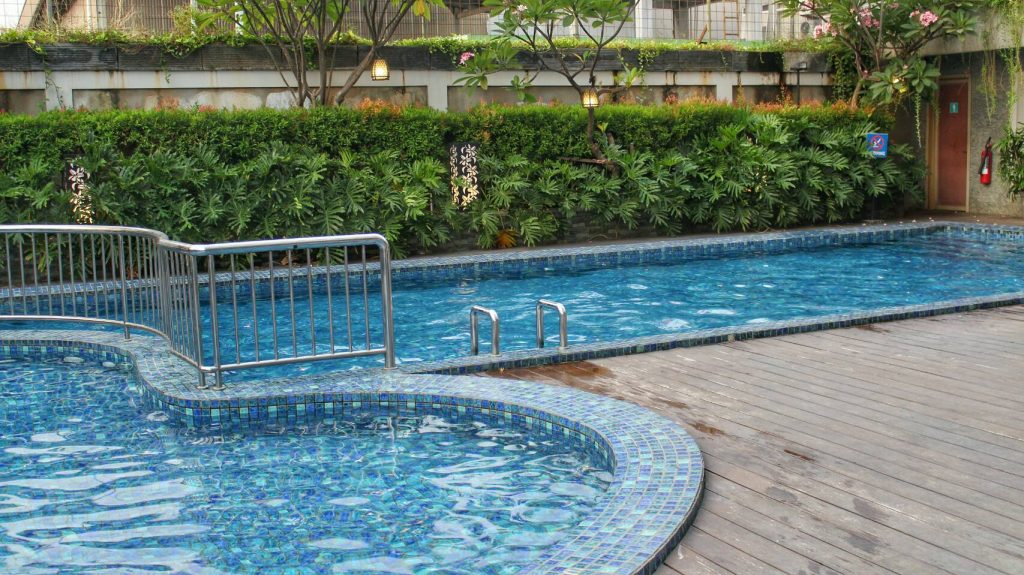 jajanbeken best hotel near president university