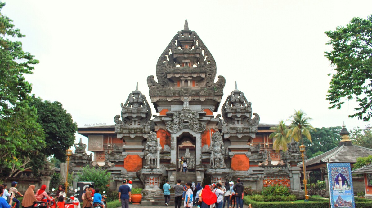 10 OBJEK WISATA TAMAN MINI: PANDUAN LENGKAP 10 10 OBJEK WISATA TAMAN MINI: PANDUAN LENGKAP 10